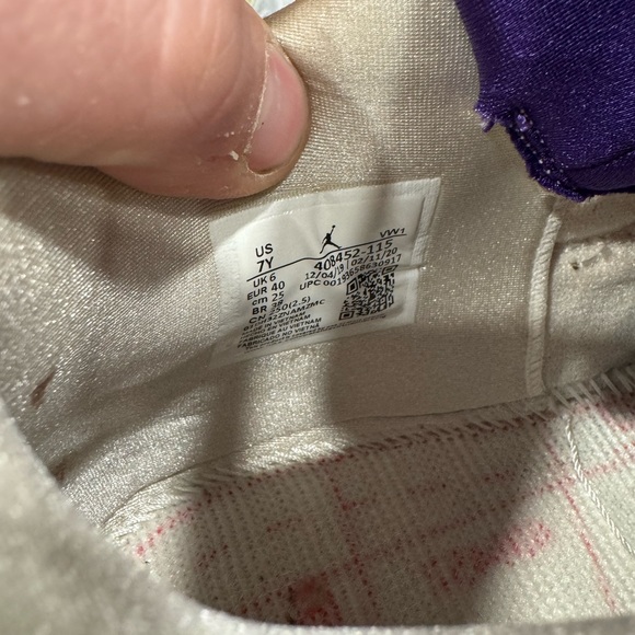 Jordan 4 GS Purple Metallic - Picture 9 of 9